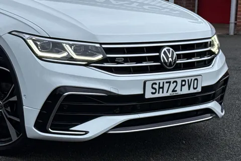 SH72PVO Volkswagen Tiguan 2.0 TDI R-Line DSG 4Motion Euro 6 (s/s) 5dr Thumbnail #10