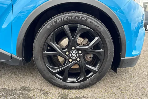 CX68ULO Toyota C-Hr 1.8 VVT-h Dynamic CVT Euro 6 (s/s) 5dr Thumbnail #11