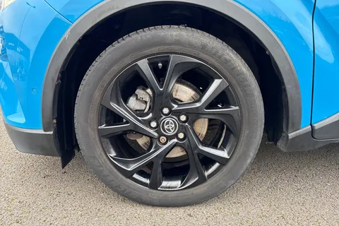 CX68ULO Toyota C-Hr 1.8 VVT-h Dynamic CVT Euro 6 (s/s) 5dr Thumbnail #14