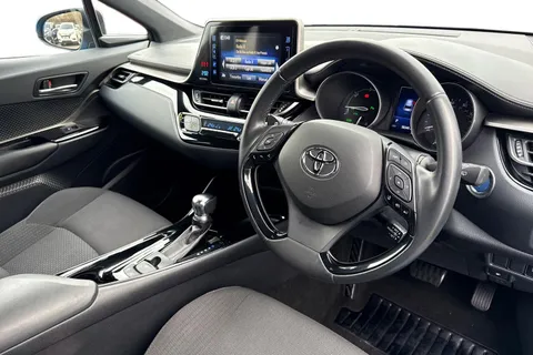 CX68ULO Toyota C-Hr 1.8 VVT-h Dynamic CVT Euro 6 (s/s) 5dr Thumbnail #15