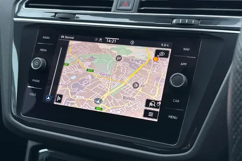 SH72PVO Volkswagen Tiguan 2.0 TDI R-Line DSG 4Motion Euro 6 (s/s) 5dr Thumbnail #18