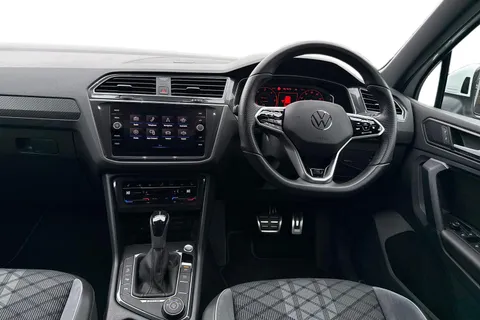 SH72PVO Volkswagen Tiguan 2.0 TDI R-Line DSG 4Motion Euro 6 (s/s) 5dr Thumbnail #19