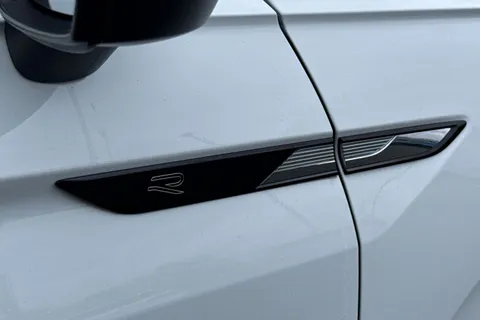 SH72PVO Volkswagen Tiguan 2.0 TDI R-Line DSG 4Motion Euro 6 (s/s) 5dr Thumbnail #30