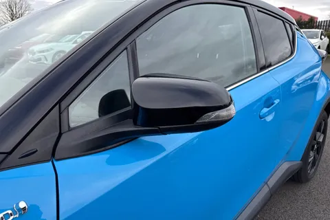 CX68ULO Toyota C-Hr 1.8 VVT-h Dynamic CVT Euro 6 (s/s) 5dr Thumbnail #30