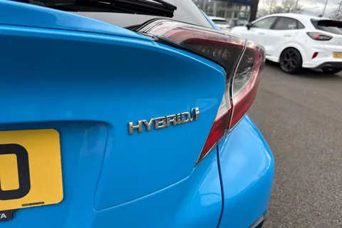 CX68ULO Toyota C-Hr 1.8 VVT-h Dynamic CVT Euro 6 (s/s) 5dr Thumbnail #35