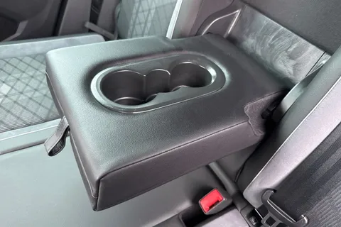 SH72PVO Volkswagen Tiguan 2.0 TDI R-Line DSG 4Motion Euro 6 (s/s) 5dr Thumbnail #35