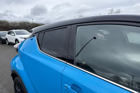 CX68ULO Toyota C-Hr 1.8 VVT-h Dynamic CVT Euro 6 (s/s) 5dr Thumbnail #37