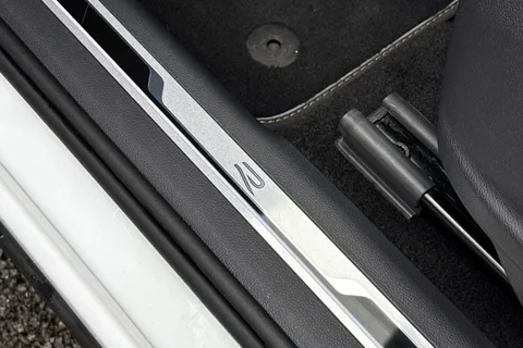 SH72PVO Volkswagen Tiguan 2.0 TDI R-Line DSG 4Motion Euro 6 (s/s) 5dr Thumbnail #37