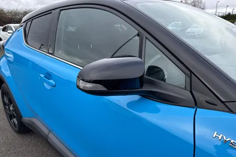 CX68ULO Toyota C-Hr 1.8 VVT-h Dynamic CVT Euro 6 (s/s) 5dr Thumbnail #38