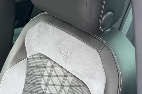 SH72PVO Volkswagen Tiguan 2.0 TDI R-Line DSG 4Motion Euro 6 (s/s) 5dr Thumbnail #38