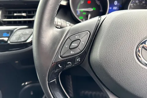 CX68ULO Toyota C-Hr 1.8 VVT-h Dynamic CVT Euro 6 (s/s) 5dr Thumbnail #40
