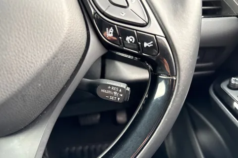 CX68ULO Toyota C-Hr 1.8 VVT-h Dynamic CVT Euro 6 (s/s) 5dr Thumbnail #42