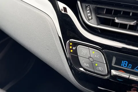 CX68ULO Toyota C-Hr 1.8 VVT-h Dynamic CVT Euro 6 (s/s) 5dr Thumbnail #57