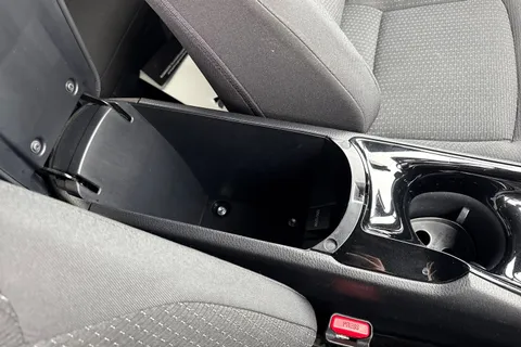 CX68ULO Toyota C-Hr 1.8 VVT-h Dynamic CVT Euro 6 (s/s) 5dr Thumbnail #62