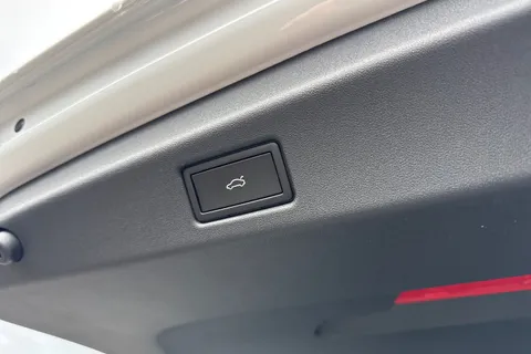 Volkswagen Id.7 Pro S 86kWh Match Plus Tourer Auto 5dr Thumbnail #32