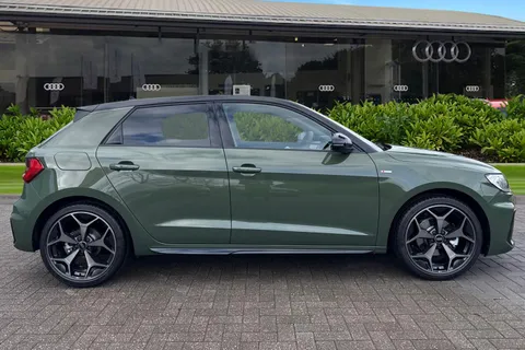  Audi A1 1.0 TFSI 30 Black Edition Sportback S Tronic Euro 6 (s/s) 5dr Thumbnail #4