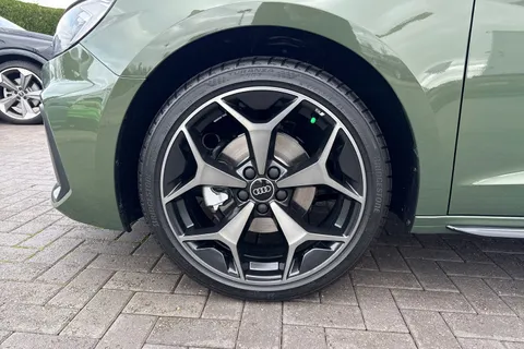  Audi A1 1.0 TFSI 30 Black Edition Sportback S Tronic Euro 6 (s/s) 5dr Thumbnail #11