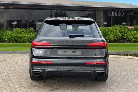  Audi Q7 3.0 TDI V6 Black Edition Tiptronic quattro Euro 6 (s/s) 5dr Thumbnail #4