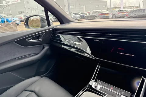  Audi Q7 3.0 TDI V6 Black Edition Tiptronic quattro Euro 6 (s/s) 5dr Thumbnail #19