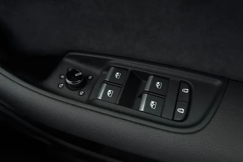  Audi Q7 3.0 TDI V6 Black Edition Tiptronic quattro Euro 6 (s/s) 5dr Thumbnail #41