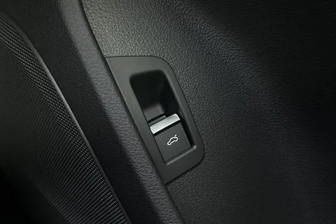  Audi Q7 3.0 TDI V6 Black Edition Tiptronic quattro Euro 6 (s/s) 5dr Thumbnail #42