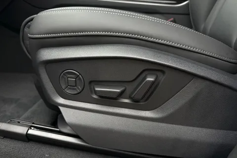  Audi Q7 3.0 TDI V6 Black Edition Tiptronic quattro Euro 6 (s/s) 5dr Thumbnail #43