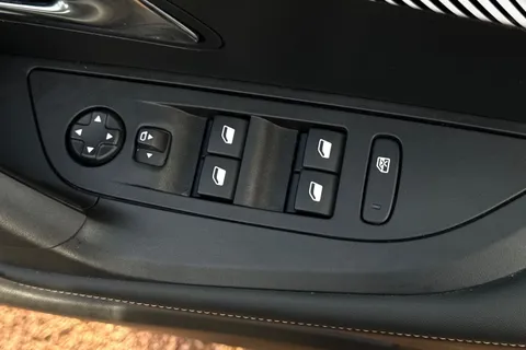 SC24JUE PEUGEOT e-2008 100kW Allure 50kWh 5dr Auto Thumbnail #20