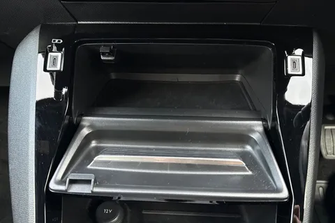 SC24JUE PEUGEOT e-2008 100kW Allure 50kWh 5dr Auto Thumbnail #35