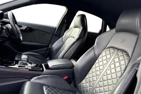 KV20WDM Audi S4 3.0 TDI V6 Black Edition Tiptronic quattro Euro 6 (s/s) 4dr Thumbnail #17