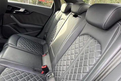 KV20WDM Audi S4 3.0 TDI V6 Black Edition Tiptronic quattro Euro 6 (s/s) 4dr Thumbnail #20