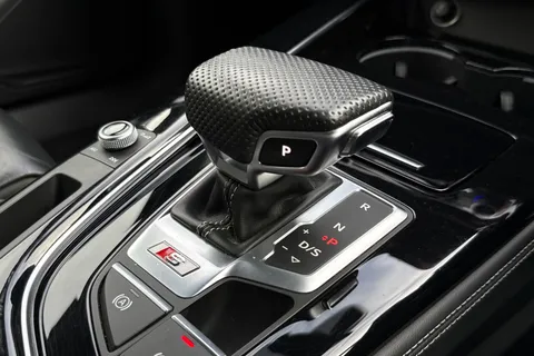 KV20WDM Audi S4 3.0 TDI V6 Black Edition Tiptronic quattro Euro 6 (s/s) 4dr Thumbnail #24