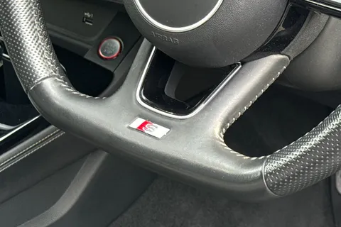 KV20WDM Audi S4 3.0 TDI V6 Black Edition Tiptronic quattro Euro 6 (s/s) 4dr Thumbnail #31