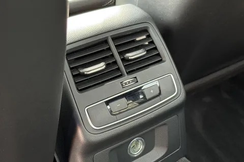 KV20WDM Audi S4 3.0 TDI V6 Black Edition Tiptronic quattro Euro 6 (s/s) 4dr Thumbnail #34