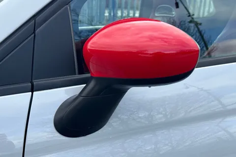 33 of 43 for Abarth 595 1.4 T-Jet Competizione 70th Euro 6 3dr