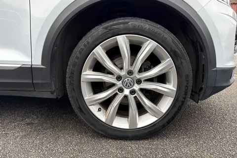 YE68KAM Volkswagen T-Roc 1.6 TDI SEL Euro 6 (s/s) 5dr Thumbnail #7