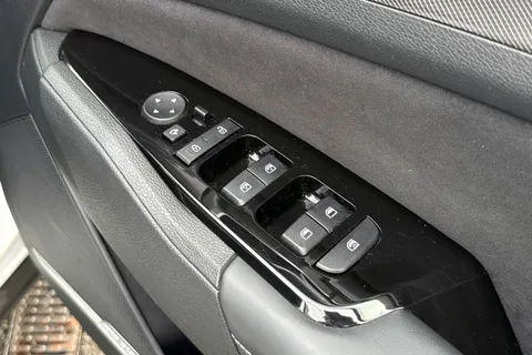MW22CFU Kia Sportage 1.6 T-GDi 13.8kWh GT-Line S Auto AWD Euro 6 (s/s) 5dr Thumbnail #22