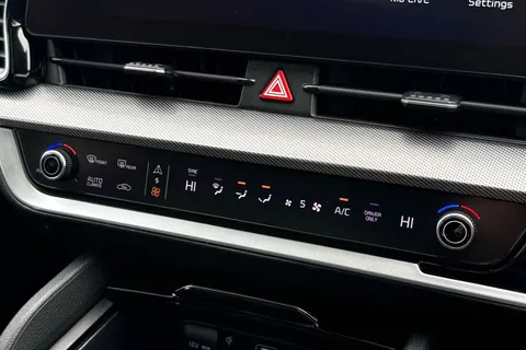 MW22CFU Kia Sportage 1.6 T-GDi 13.8kWh GT-Line S Auto AWD Euro 6 (s/s) 5dr Thumbnail #23