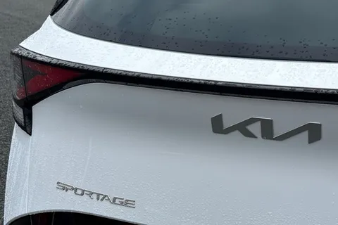MW22CFU Kia Sportage 1.6 T-GDi 13.8kWh GT-Line S Auto AWD Euro 6 (s/s) 5dr Thumbnail #38