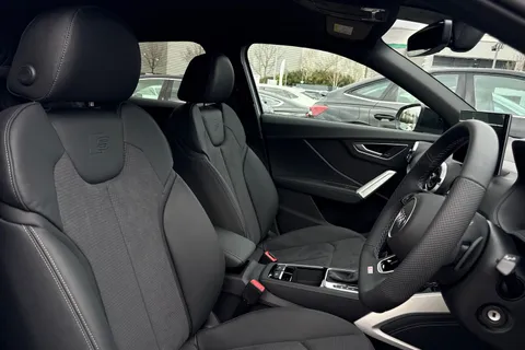  Audi SQ2 2.0 TFSI Black Edition S Tronic quattro Euro 6 (s/s) 5dr Thumbnail #45