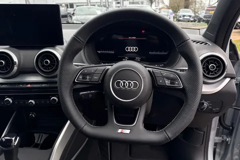  Audi SQ2 2.0 TFSI Black Edition S Tronic quattro Euro 6 (s/s) 5dr Thumbnail #46