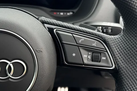  Audi SQ2 2.0 TFSI Black Edition S Tronic quattro Euro 6 (s/s) 5dr Thumbnail #49