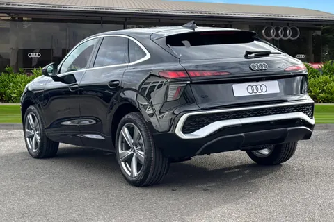  Audi Q3 1.5 TFSI S line Sportback S Tronic Euro 6 (s/s) 5dr Thumbnail #3