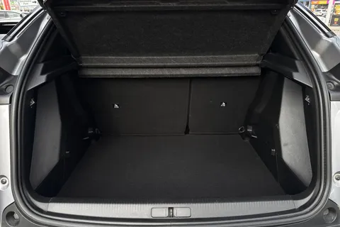 7 of 50 for PEUGEOT 2008 1.5 BlueHDi GT Euro 6 (s/s) 5dr