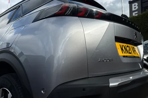 8 of 50 for PEUGEOT 2008 1.5 BlueHDi GT Euro 6 (s/s) 5dr