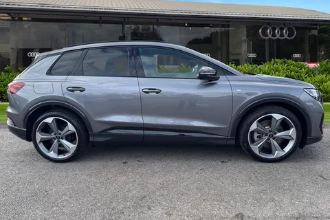  Audi Q4 e-tron 40 Black Edition Auto 5dr 82kWh Thumbnail #4