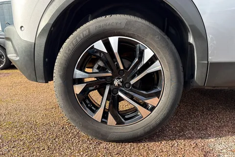 11 of 50 for PEUGEOT 2008 1.5 BlueHDi GT Euro 6 (s/s) 5dr