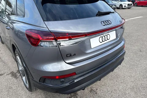  Audi Q4 e-tron 40 Black Edition Auto 5dr 82kWh Thumbnail #8