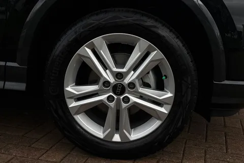 10 of 62 for Audi Q2 1.0 TFSI 30 Sport Euro 6 (s/s) 5dr