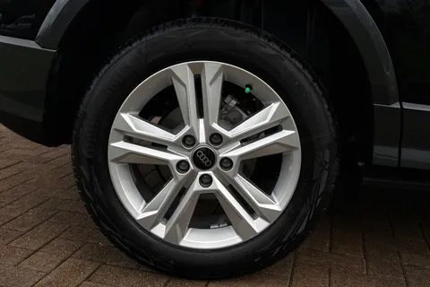 11 of 62 for Audi Q2 1.0 TFSI 30 Sport Euro 6 (s/s) 5dr