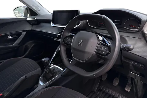 YF72FSZ PEUGEOT 2008 1.2 PureTech Active Premium + Euro 6 (s/s) 5dr Thumbnail #13